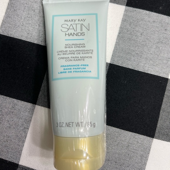 Brand new Mary Kay, satin hands, nourishing, shea cream fragrance free - Picture 2 of 3